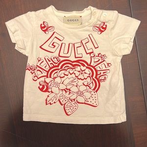 Gucci- Babies Logo Strawberry T-Shirt